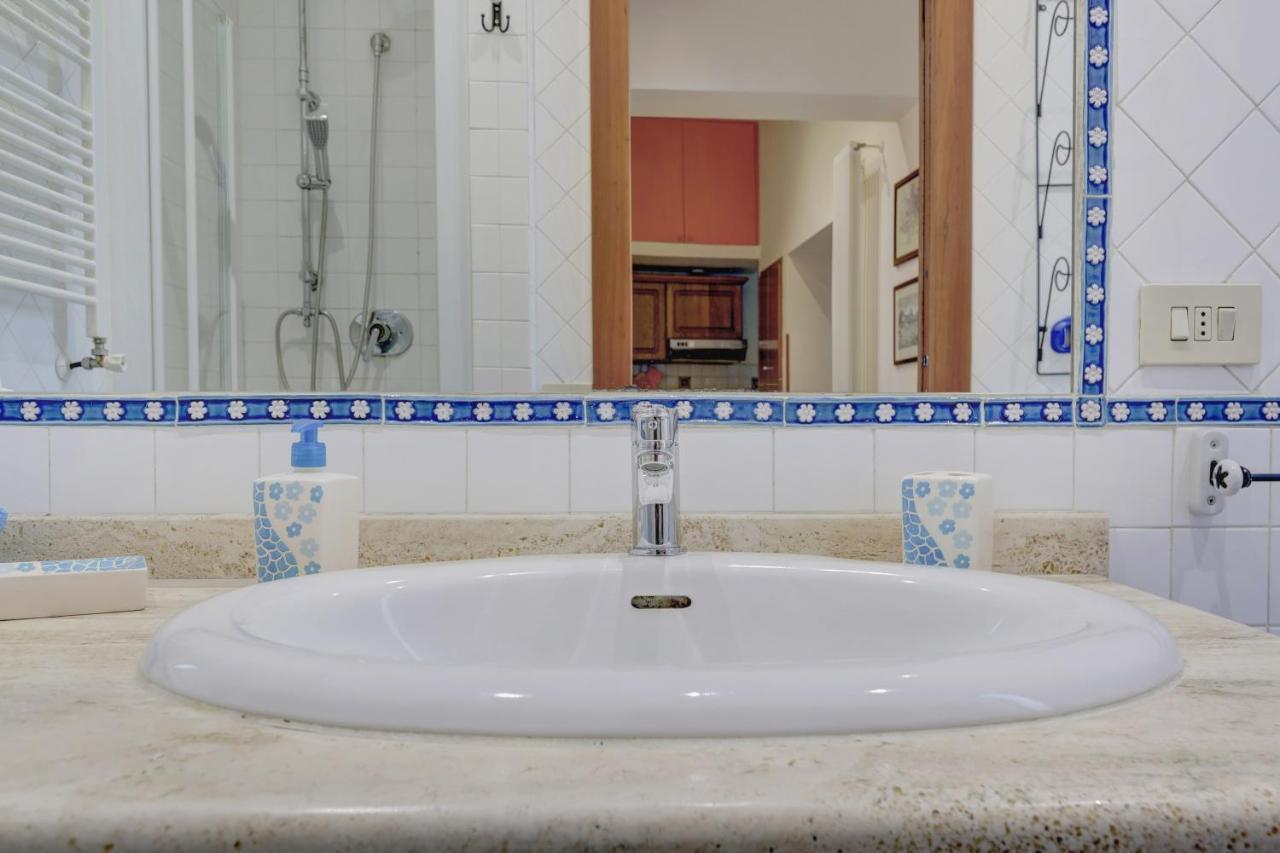 Colosseo Residenza Sette Sale Рим Экстерьер фото